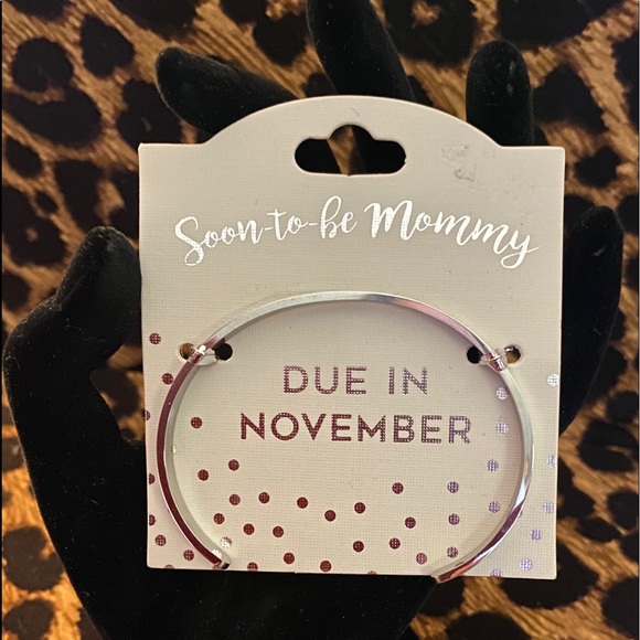BNWT 18k Gold or Silver ‘Due in Month’ Bracelets by SOON TO BE MOMMY, Maternity - Picture 8 of 8